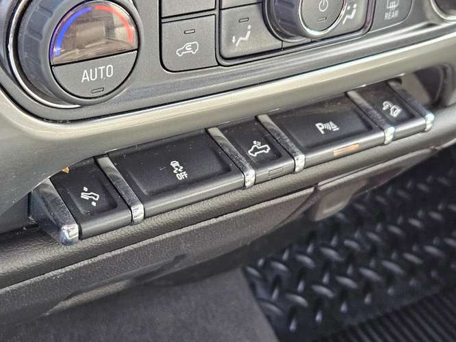 Chevrolet Silverado 5.3 LTZ CC Z71 AT 4X4 2019 - Imagen 19