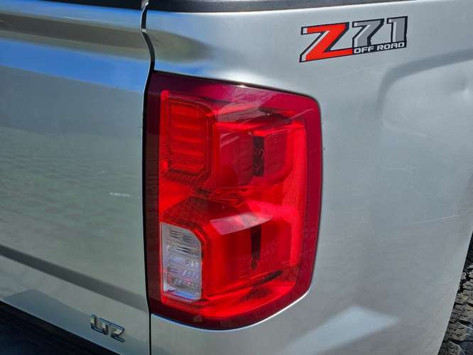 Chevrolet Silverado 5.3 LTZ CC Z71 AT 4X4 2019 - Imagen 10
