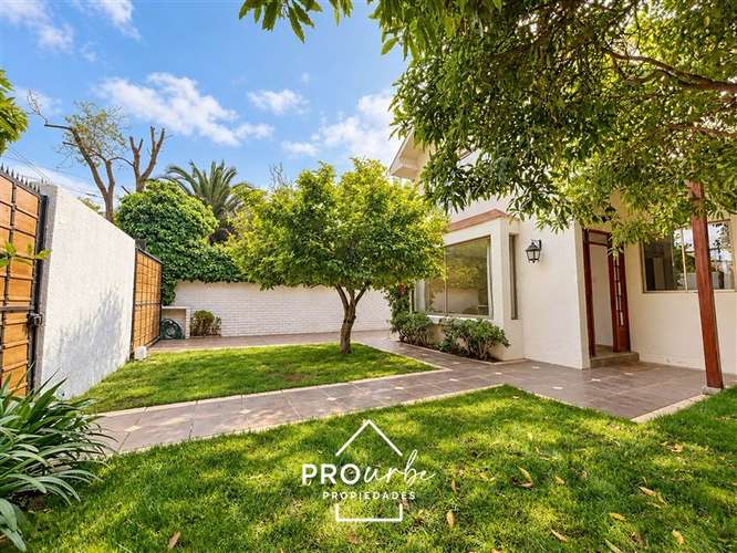 Casa en venta de 4 dorm. en Las Condes - Imagen 2