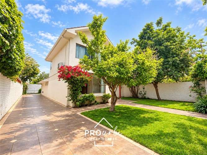 Casa en venta de 4 dorm. en Las Condes