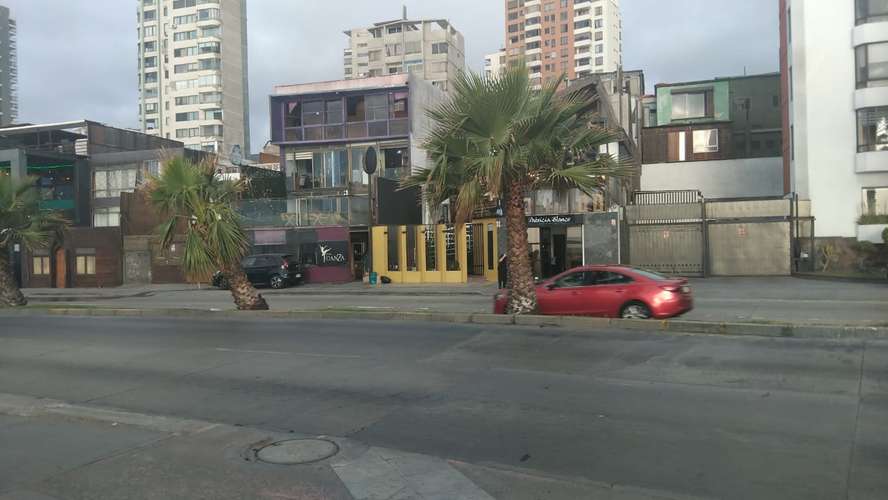 se vende propiedad comercial frente a la playa