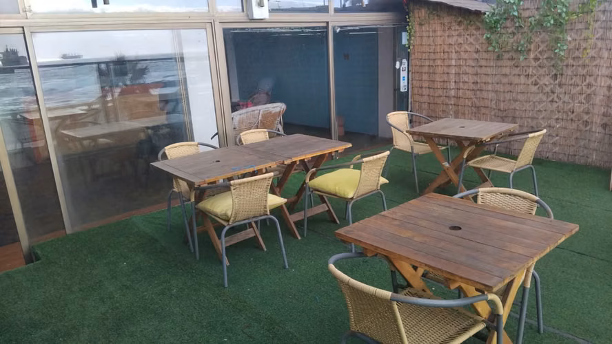 se vende propiedad comercial frente a la playa