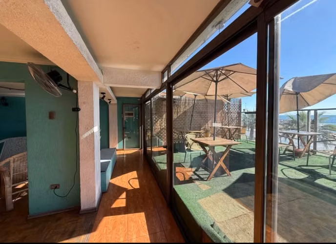 se vende propiedad comercial frente a la playa