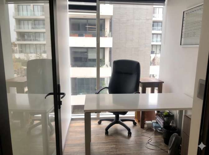 Oficina edificio Nuevo amoblada 98 mts2 - Imagen 16