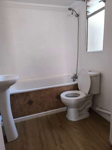 Arriendo Casa Interior con estacionamiento, Playa Ancha