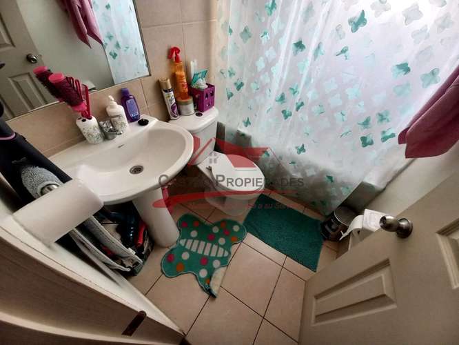 HERMOSA CASA DE DOS PISOS COMPLETAMENTE SOLIDA 3 DORMITORIOS - Imagen 14