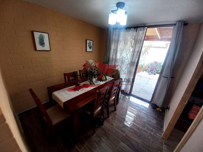 HERMOSA CASA DE DOS PISOS COMPLETAMENTE SOLIDA 3 DORMITORIOS - Imagen 8
