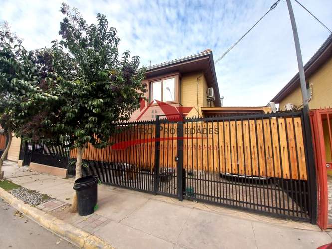 HERMOSA CASA DE DOS PISOS COMPLETAMENTE SOLIDA 3 DORMITORIOS