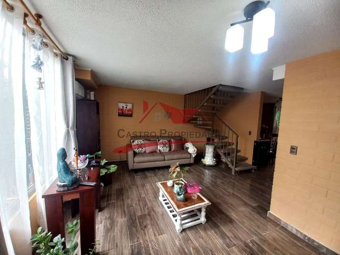 HERMOSA CASA DE DOS PISOS COMPLETAMENTE SOLIDA 3 DORMITORIOS - Imagen 4