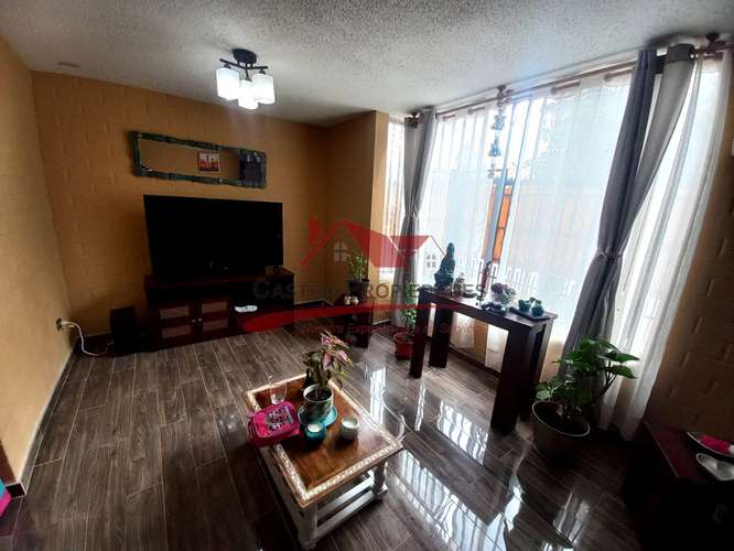 HERMOSA CASA DE DOS PISOS COMPLETAMENTE SOLIDA 3 DORMITORIOS - Imagen 6