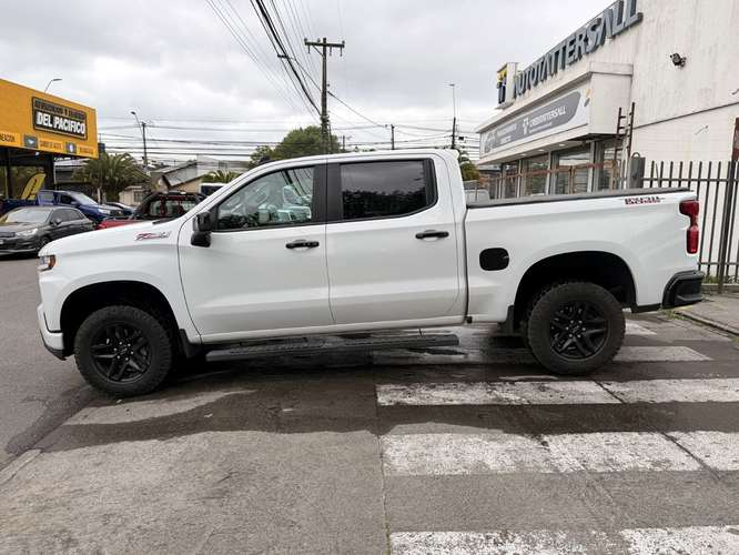 CHEVROLET SILVERADO 2022 - Imagen 5
