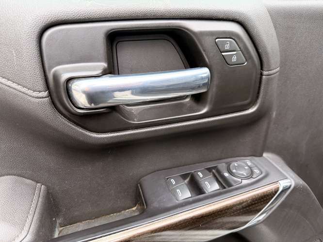 CHEVROLET SILVERADO 2022 - Imagen 10