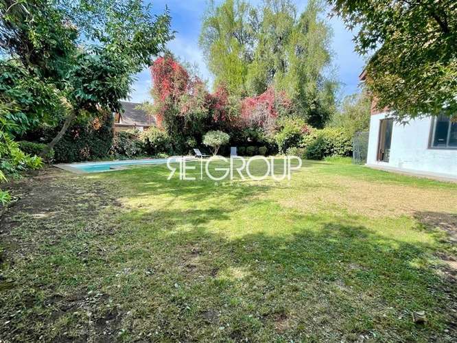 Casa en venta de 5 dorm. en Lo Barnechea , Gran Jardin . - Imagen 3