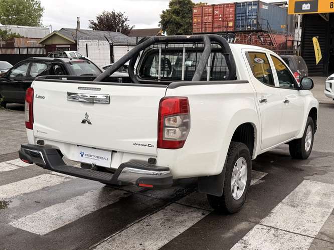 MITSUBISHI L200 2023 - Imagen 8