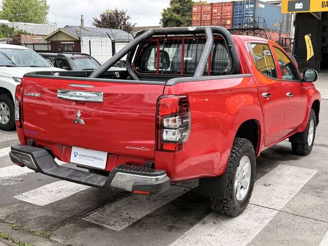 MITSUBISHI L200 2023 - Imagen 8
