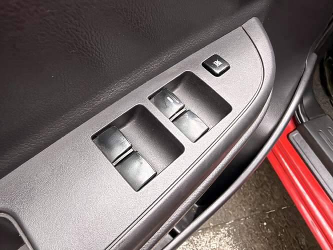 MITSUBISHI L200 2023 - Imagen 10