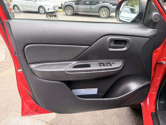 MITSUBISHI L200 2023 - Imagen 9
