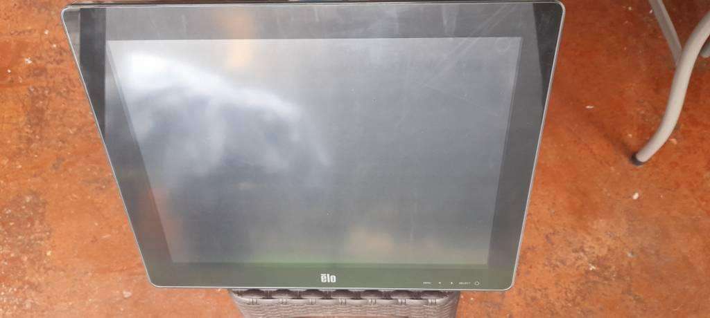 Monitor tactil  marca ELO 15 pulgadas  retail - Imagen 3