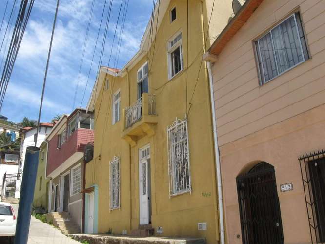 Vendo casa en Chorrillos a pasos de Av. Alvarez