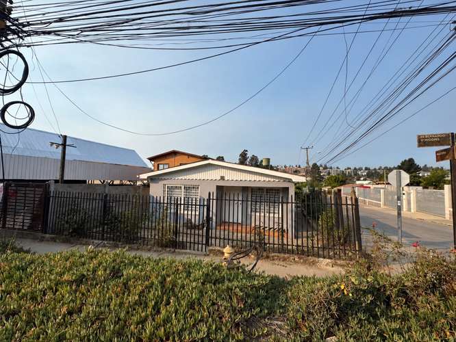 En Venta casa esquina en Placilla de Peñuelas