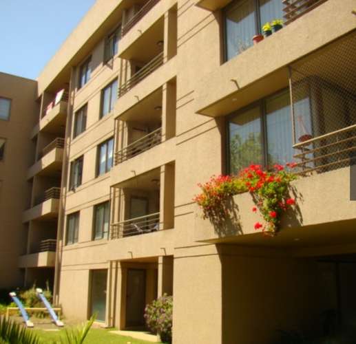 Arriendo iluminado departamento de 2 dormitorios e