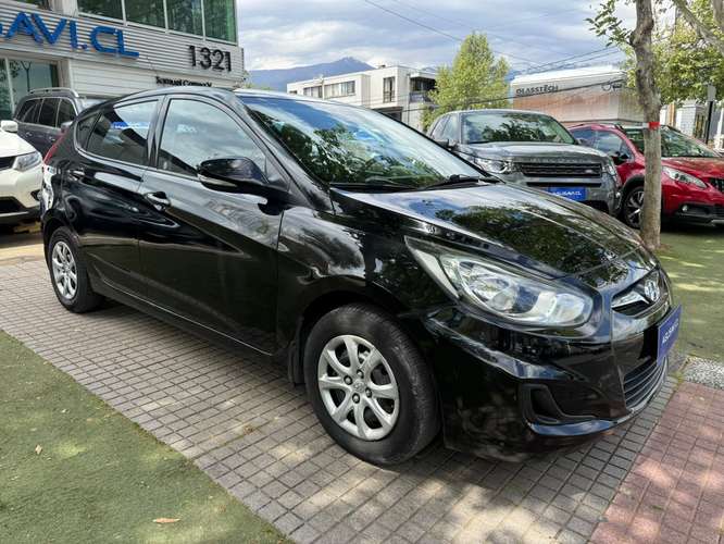 Hyundai Accent 1.4 GLS HB AC 2AB ABS 6MT 5P. (2013)