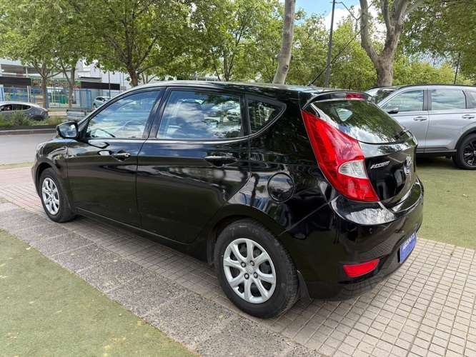 Hyundai Accent 1.4 GLS HB AC 2AB ABS 6MT 5P. (2013)