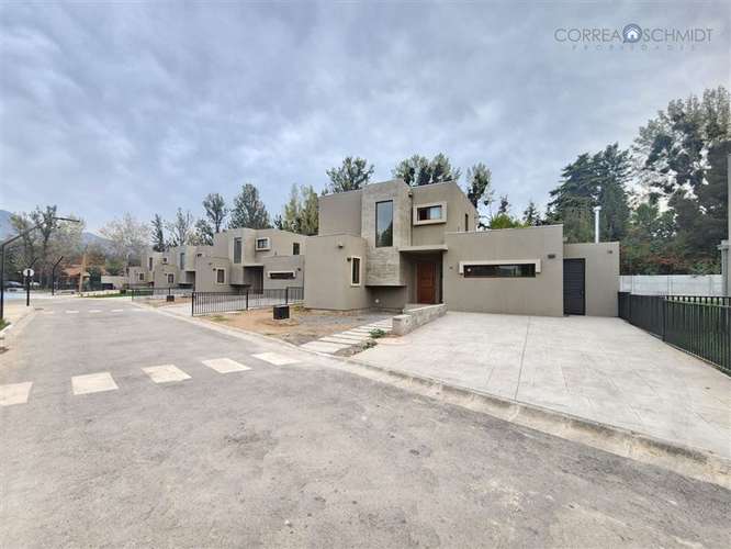 Casa en ARRIENDO Condominio Bosques de Nogales, Machalí