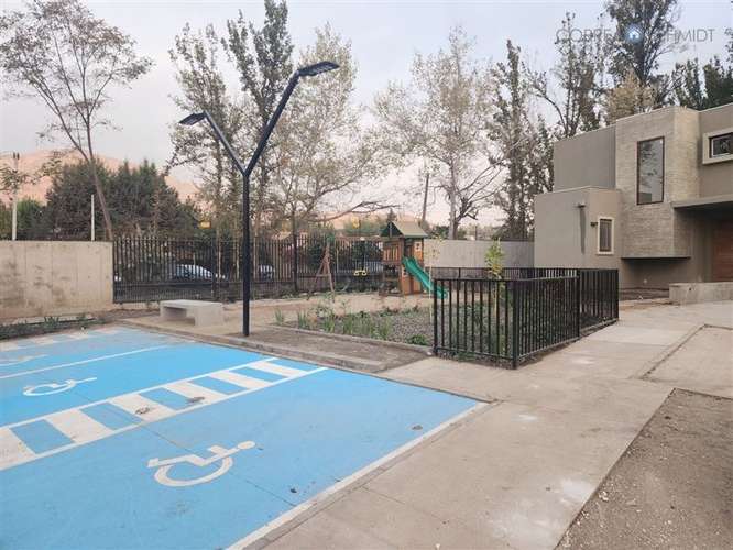 Casa en ARRIENDO Condominio Bosques de Nogales, Machalí