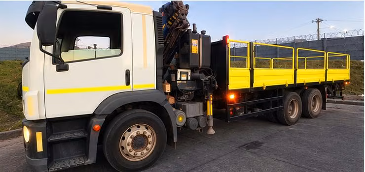 Camion Pluma