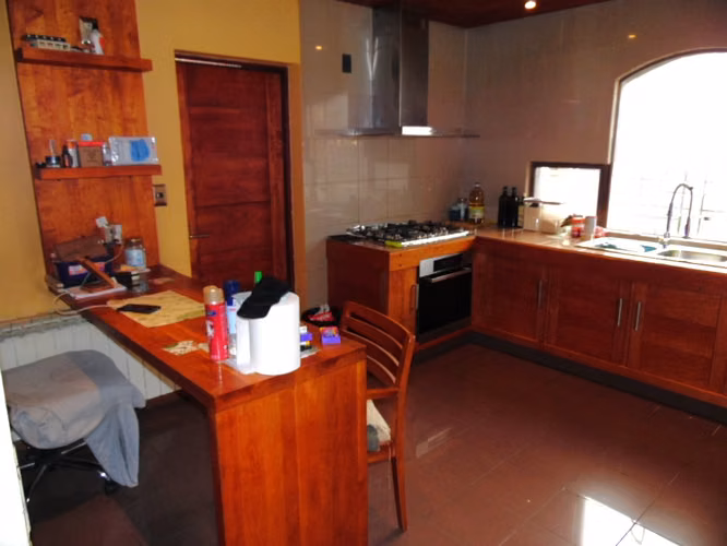 AMPLIA PROPIEDAD EN VILLA SANDY POINT - Imagen 7