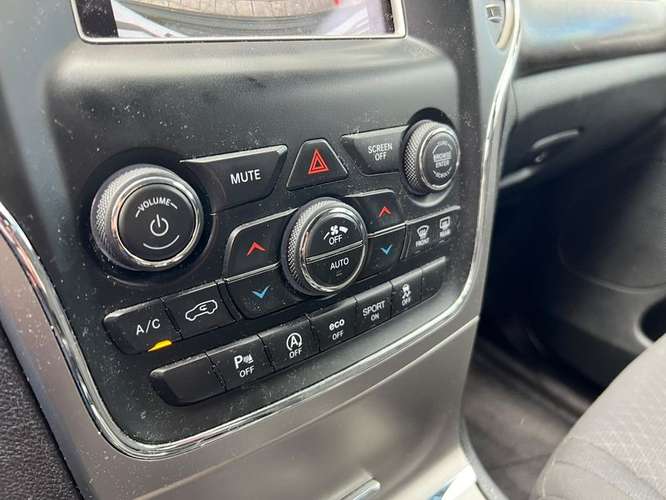 JEEP GRAND CHEROKEE LAREDO 3.6 - 2019 | 5057