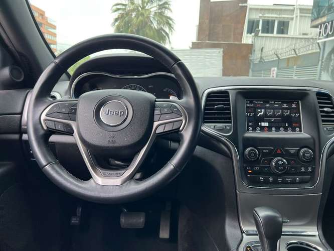 JEEP GRAND CHEROKEE LAREDO 3.6 - 2019 | 5057