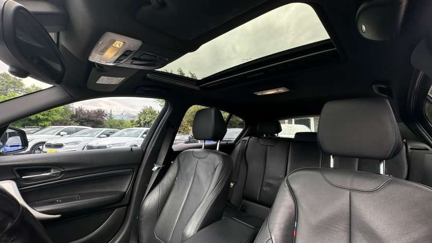 BMW 118d HB 2.0 AT (2019) - Imagen 12