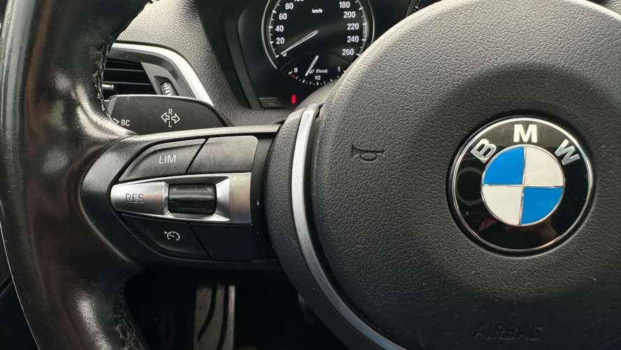 BMW 118d HB 2.0 AT (2019) - Imagen 17