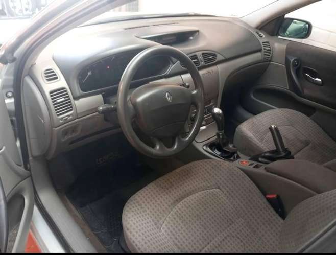 Renault laguna automatica 2004