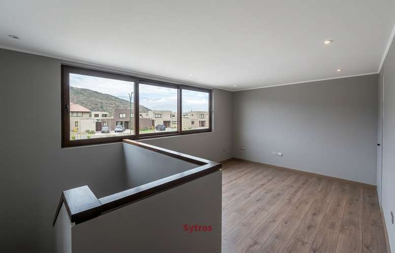 CASA EN ARRIENDO SANTA ELENA DE CHICUREO - Imagen 8