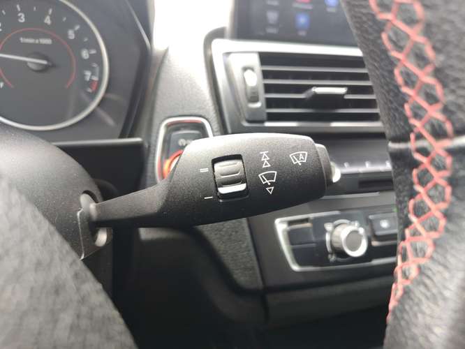 BMW 116 116I SPORT 1.6 MT (2013)
