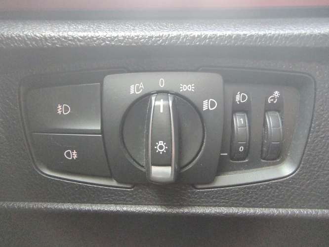 BMW 116 116I SPORT 1.6 MT (2013)
