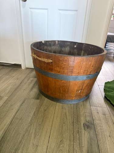 Vendo macetero de Barril