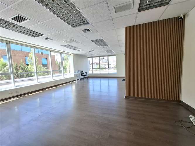 AP771 58 m planta libre 2 baños y kitchenette est y bod