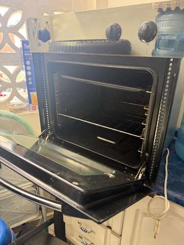 Vendo horno eléctrico empotrable.