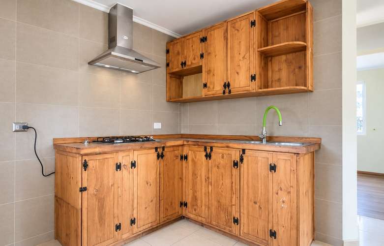 Renta de casa en condominio, sector residencial en Quillota, $800.000