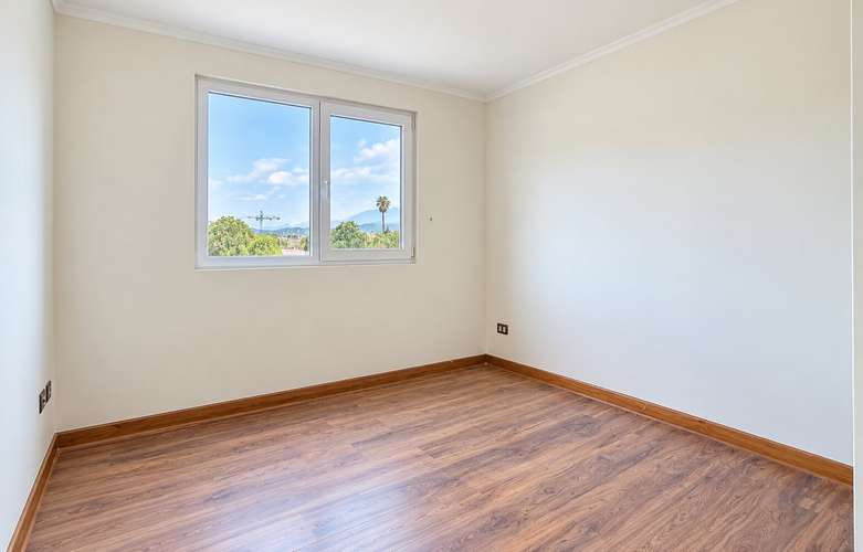 Renta de casa en condominio, sector residencial en Quillota, $800.000