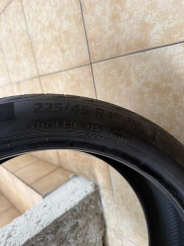 Se venden neumáticos