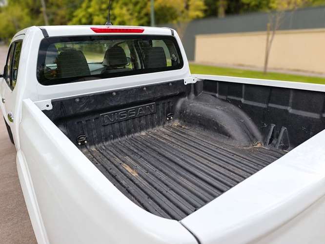 NISSAN NAVARA DC SE 2.3D MT - 2023 | 5063 - Imagen 6