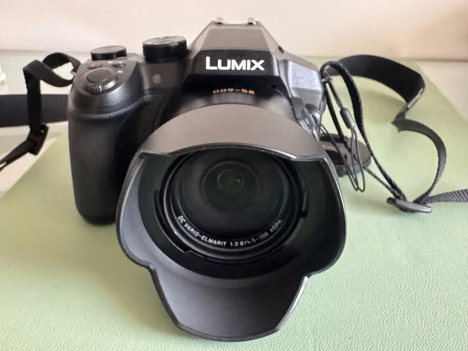 CAMARA PANASONIC LUMIX FX300 4K - SET COMPLETO