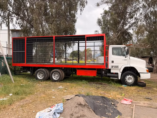 camion mercedes ben doble puente - Imagen 3