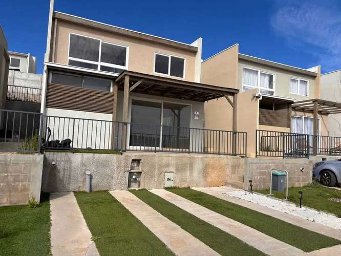 Casa con pergola en condominio con piscina (186466)