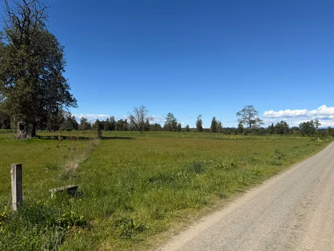 Alto Champel. Parcela con acceso al río. Con luz y agua. Lote 51
